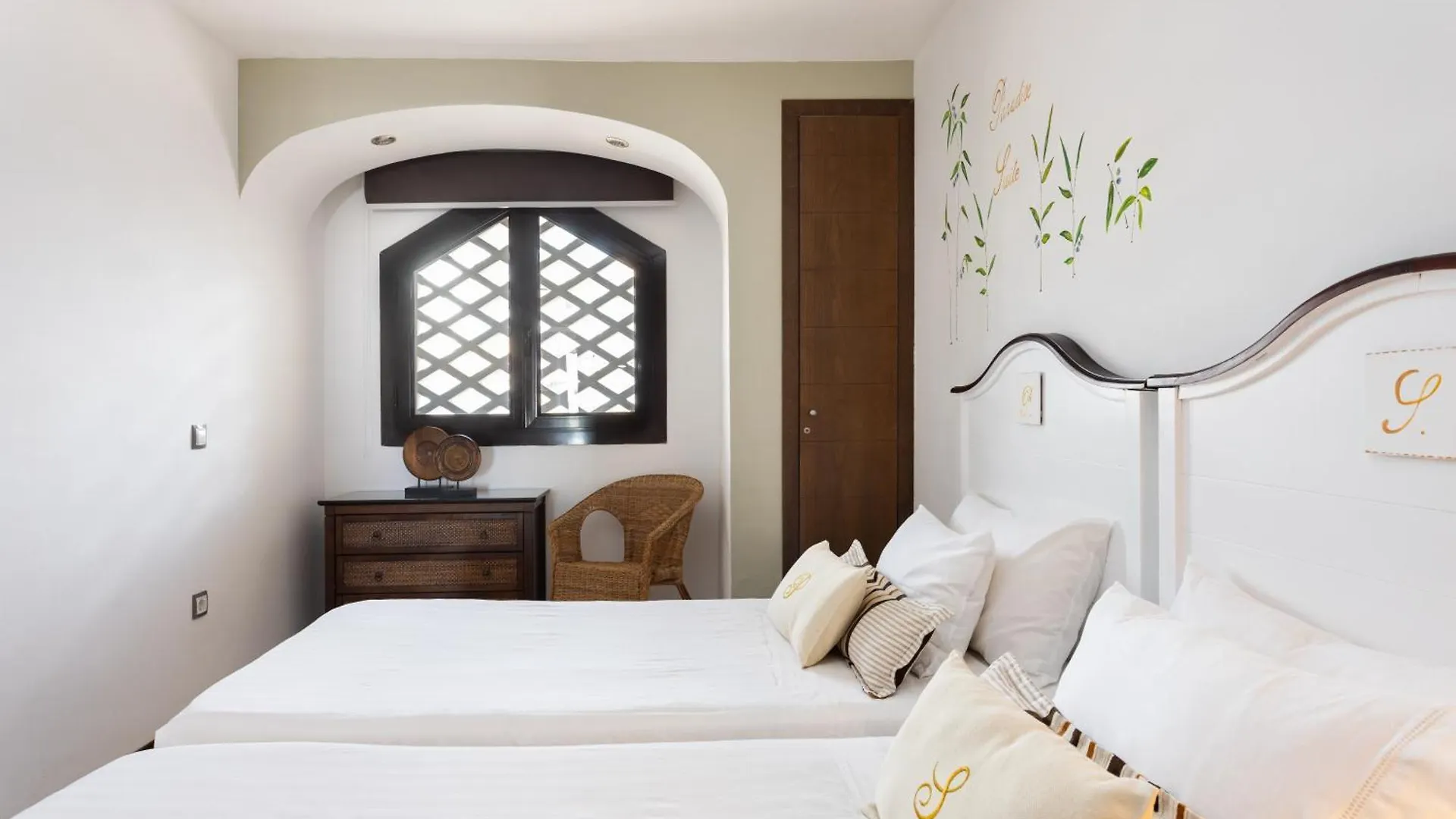 The Paradise Suites By Anne, Charm Apartment In Adeje Costa Adeje  Spain